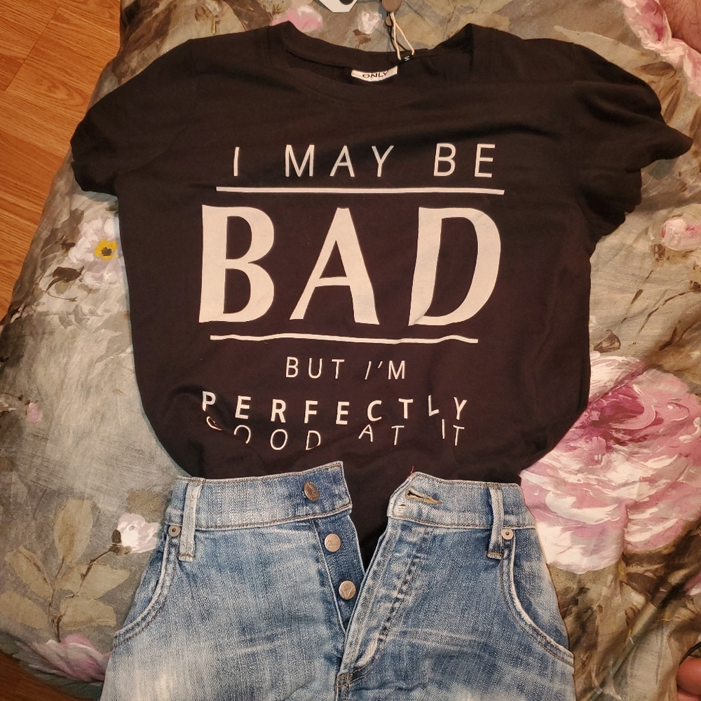 Black tshirt , Only